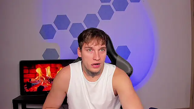 Snapshot of Chris_Tyson chatting on 3, 10, 2025 Chris Tyson online show from 3, 10, 2025