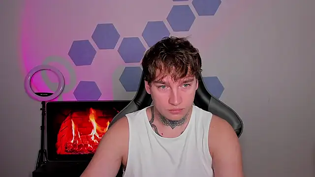 Snapshot of Chris_Tyson chatting on 6, 11, 2025 Chris Tyson online show from 6, 11, 2025