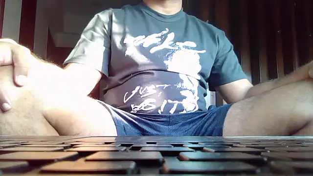 Snapshot of deltaforce1987 chatting on 7, 1, 2025 deltaforce1987 online show from 7, 1, 2025