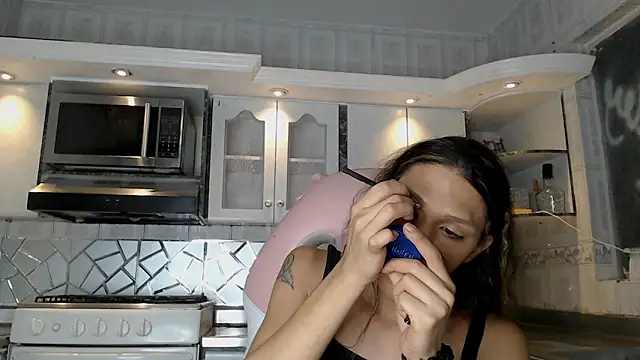 cristinaa oz online show from 18, 2, 2026