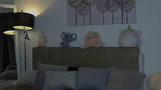 Snapshot of CassKiera chatting on 8, 10, 2025 CassKiera online show from 8, 10, 2025