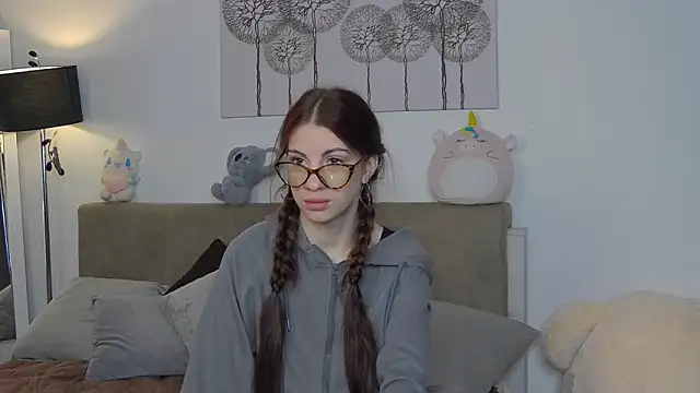 Snapshot of CassKiera chatting on 17, 10, 2025 CassKiera online show from 17, 10, 2025