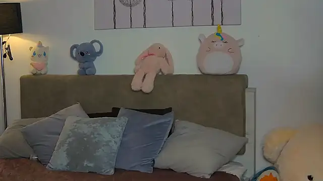 Snapshot of CassKiera chatting on 17, 11, 2025 CassKiera online show from 17, 11, 2025