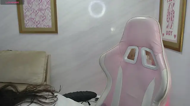  mila sweet v online show from 29, 1, 2025