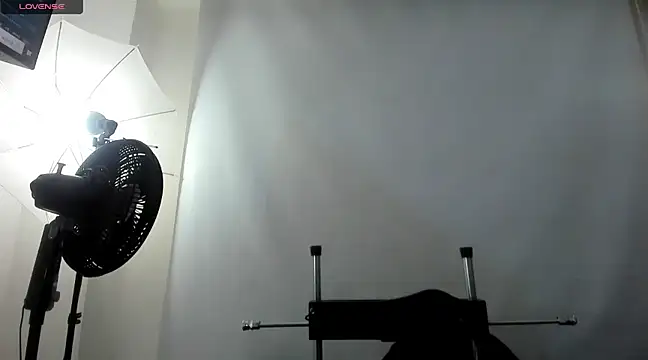 Snapshot of alissonandamy chatting on 10, 3, 2025 alissonandamy online show from 10, 3, 2025