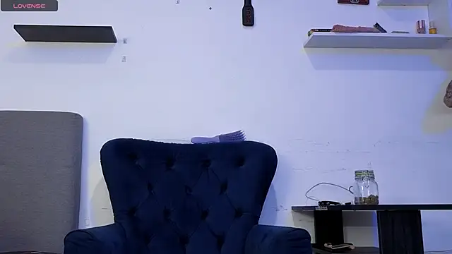 Snapshot of alissonandamy chatting on 12, 1, 2026 alissonandamy online show from 12, 1, 2026