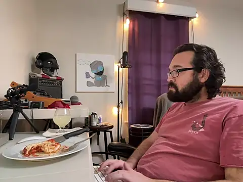 Snapshot of Seraph_De_La_Luna chatting on 31, 12, 2024 Seraph De La Luna online show from 31, 12, 2024