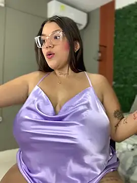 Snapshot of Michellesexxy chatting on 13, 3, 2025 Michellesexxy online show from 13, 3, 2025