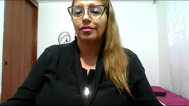 RossanaLionheart online show from 4, 3, 2025