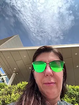 eveangelll online show from 17, 4, 2026