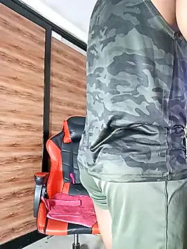 AlejoKhalifa  online show from 19, 9, 2025