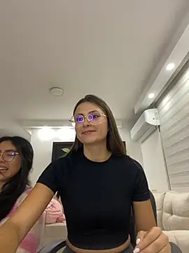 Snapshot of GiiirlPower chatting on 11, 9, 2025 GiiirlPower online show from 11, 9, 2025
