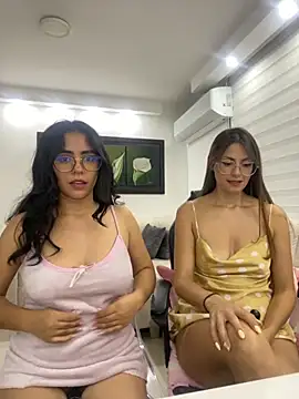 Snapshot of GiiirlPower chatting on 18, 10, 2025 GiiirlPower online show from 18, 10, 2025