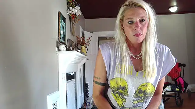 Glamazonx online show from 15, 9, 2025