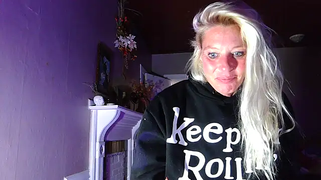 Glamazonx online show from 17, 9, 2025