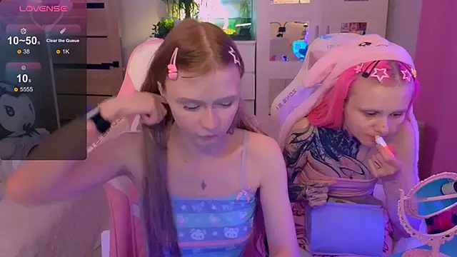 Britney Lynch online show from 28, 10, 2025