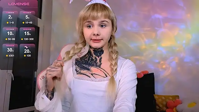 Britney Lynch online show from 26, 3, 2026