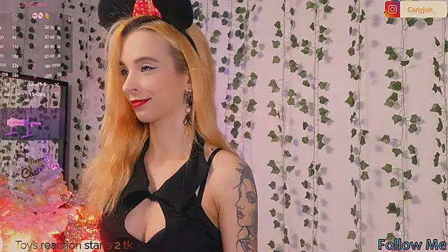 Snapshot of CarlyMilton chatting on 20, 12, 2024 CarlyMilton online show from 20, 12, 2024