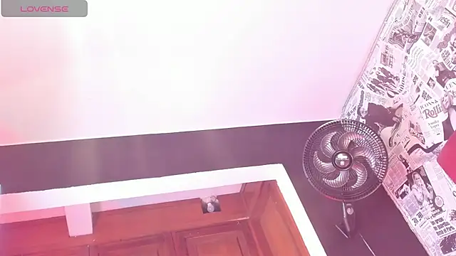 Snapshot of hot_milkbitch chatting on 29, 11, 2025 hot milkbitch online show from 29, 11, 2025