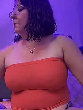 PaulinaSanders X online show from 4, 2, 2025