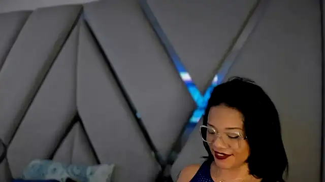 paula daniela1 online show from 25, 1, 2025