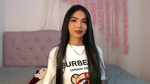 Snapshot of Alleanys_Cristal chatting on 18, 1, 2025 Alleanys Cristal online show from 18, 1, 2025