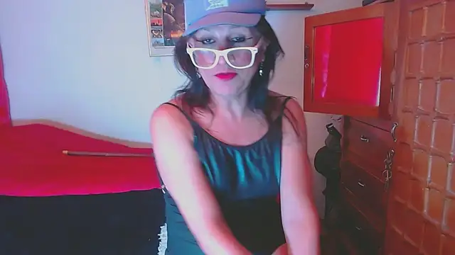 LorenJade online show from 7, 11, 2025