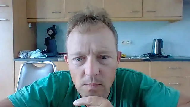 Snapshot of bertolini chatting on 3, 6, 2026 bertolini online show from 3, 6, 2026