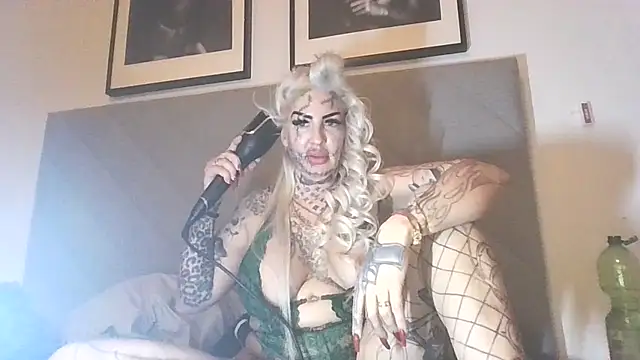 Jeanny Bln online show from 4, 12, 2024