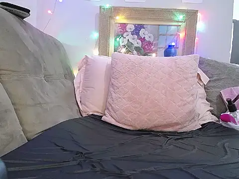 Snapshot of Irresistible24 chatting on 23, 2, 2025 Irresistible24 online show from 23, 2, 2025