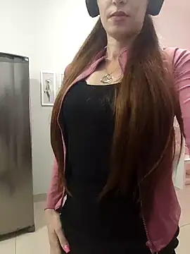 Snapshot of Irresistible24 chatting on 2, 11, 2025 Irresistible24 online show from 2, 11, 2025