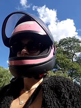 Snapshot of Irresistible24 chatting on 18, 11, 2025 Irresistible24 online show from 18, 11, 2025