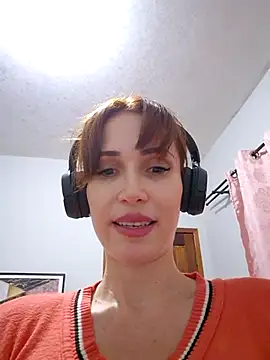 Snapshot of Irresistible24 chatting on 14, 12, 2025 Irresistible24 online show from 14, 12, 2025