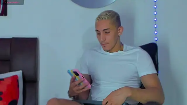 MikeRoss7777 online show from 17, 3, 2025