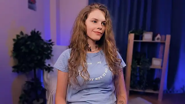 RayaNenlia online show from 2, 2, 2025