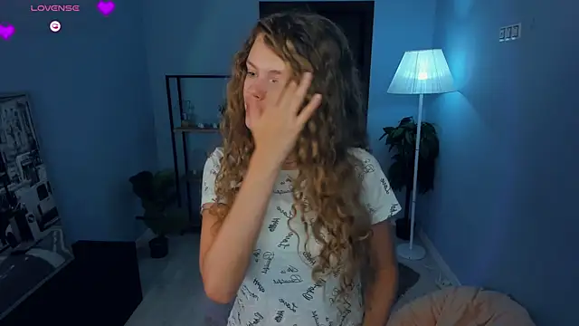 RayaNenlia online show from 1, 10, 2025