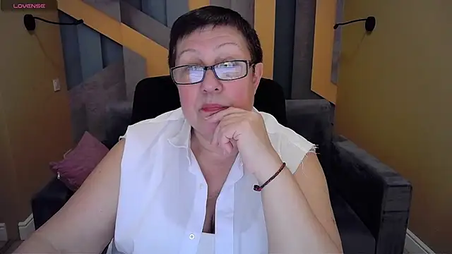 BarbaraTurners online show from 12, 1, 2025