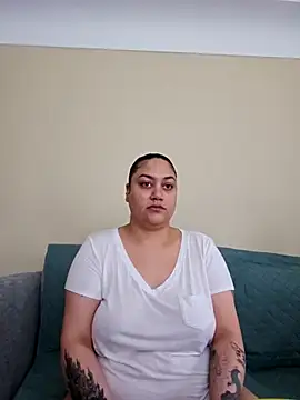 honeeyyy pot online show from 2, 4, 2026