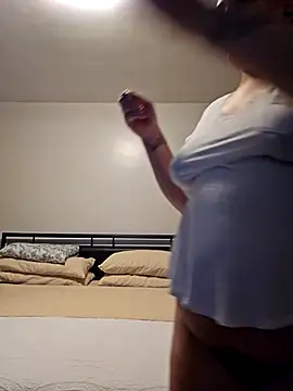 honeeyyy pot online show from 7, 4, 2026