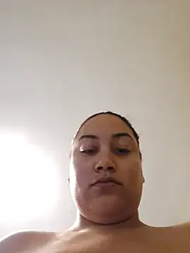 honeeyyy pot online show from 10, 6, 2026