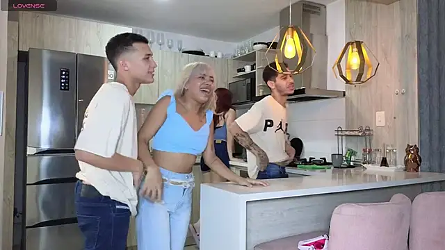 xalicesfantasyx online show from 10, 3, 2025