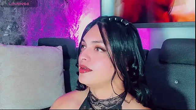 Snapshot of Emmaa_Saenz_ chatting on 30, 10, 2025 Emmaa Saenz online show from 30, 10, 2025