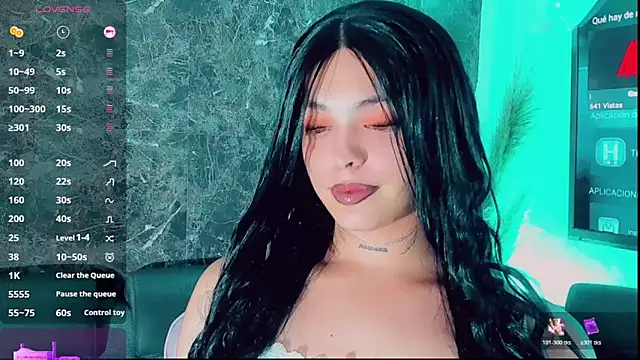 Snapshot of Emmaa_Saenz_ chatting on 15, 12, 2025 Emmaa Saenz online show from 15, 12, 2025