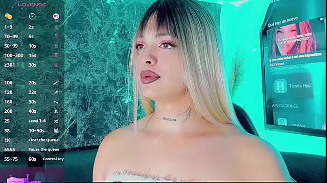 Snapshot of Emmaa_Saenz_ chatting on 22, 12, 2025 Emmaa Saenz online show from 22, 12, 2025