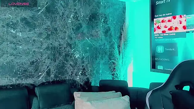 Snapshot of Emmaa_Saenz_ chatting on 8, 2, 2026 Emmaa Saenz online show from 8, 2, 2026