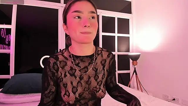 Snapshot of Arianavillada chatting on 7, 3, 2025 Arianavillada online show from 7, 3, 2025