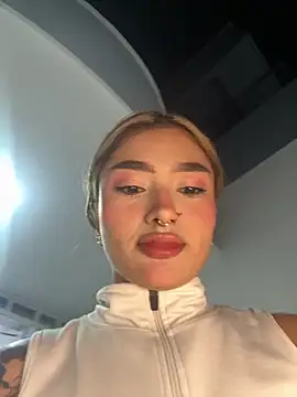 Snapshot of Arianavillada chatting on 28, 9, 2025 Arianavillada online show from 28, 9, 2025