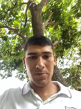 Snapshot of santi_latino chatting on 12, 3, 2025 santi latino online show from 12, 3, 2025