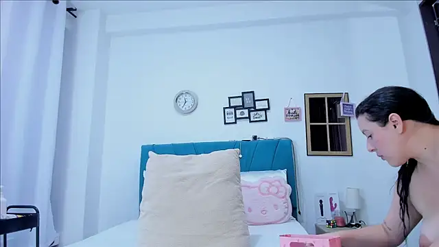 kamila lopez online show from 26, 2, 2026