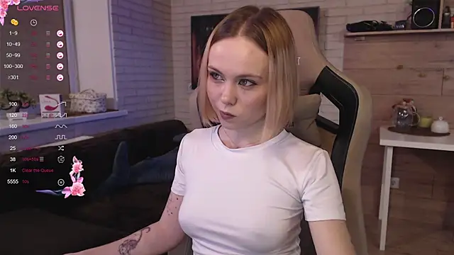 lucy mirror online show from 13, 9, 2025